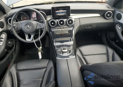 2018 Mercedes-Benz C 350E z USA, uszkodzony, nr VIN 55SWF4HB4JU246007